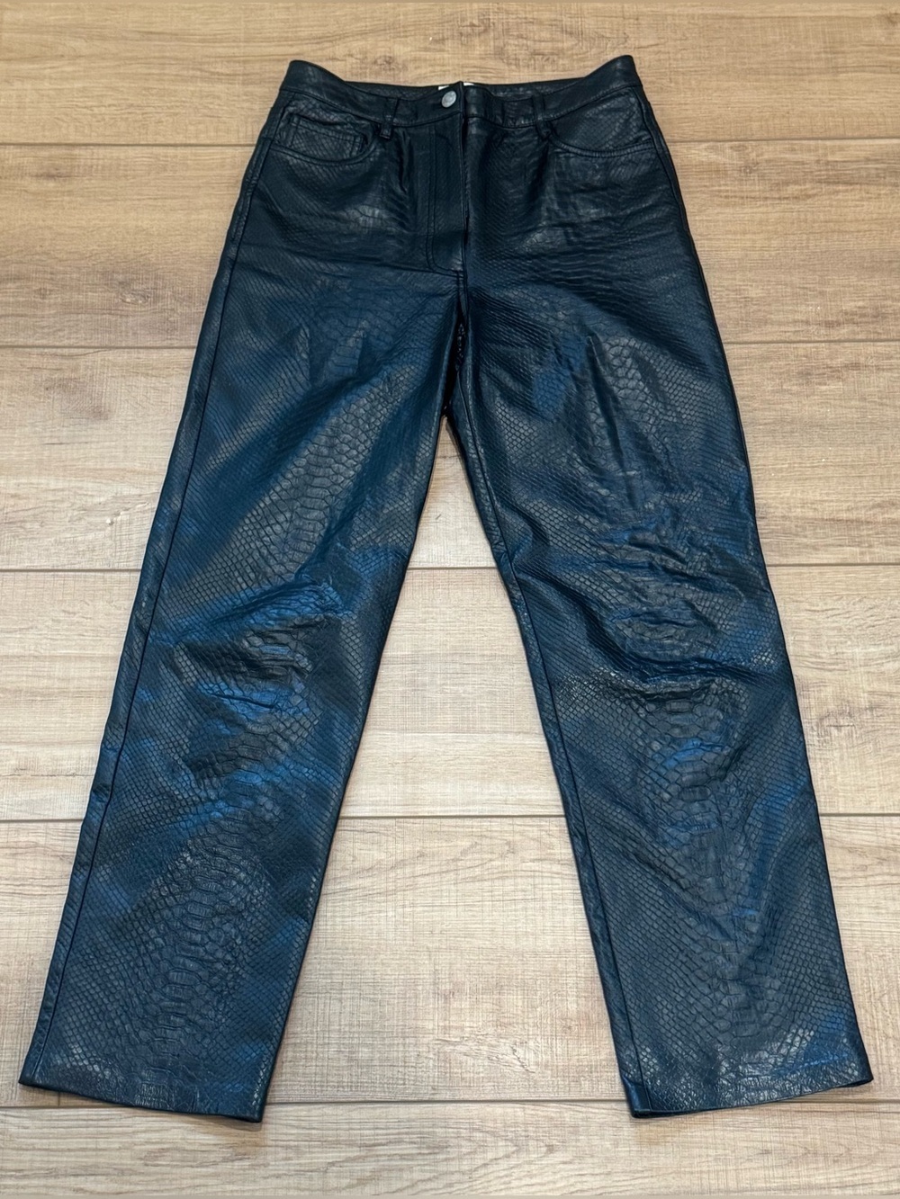 Aritzia Wilfred Snake Embossed Faux Leather Pants Black Size 6